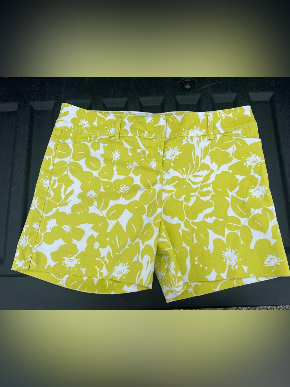 Lemon Limited Floral Print Women’s Shorts